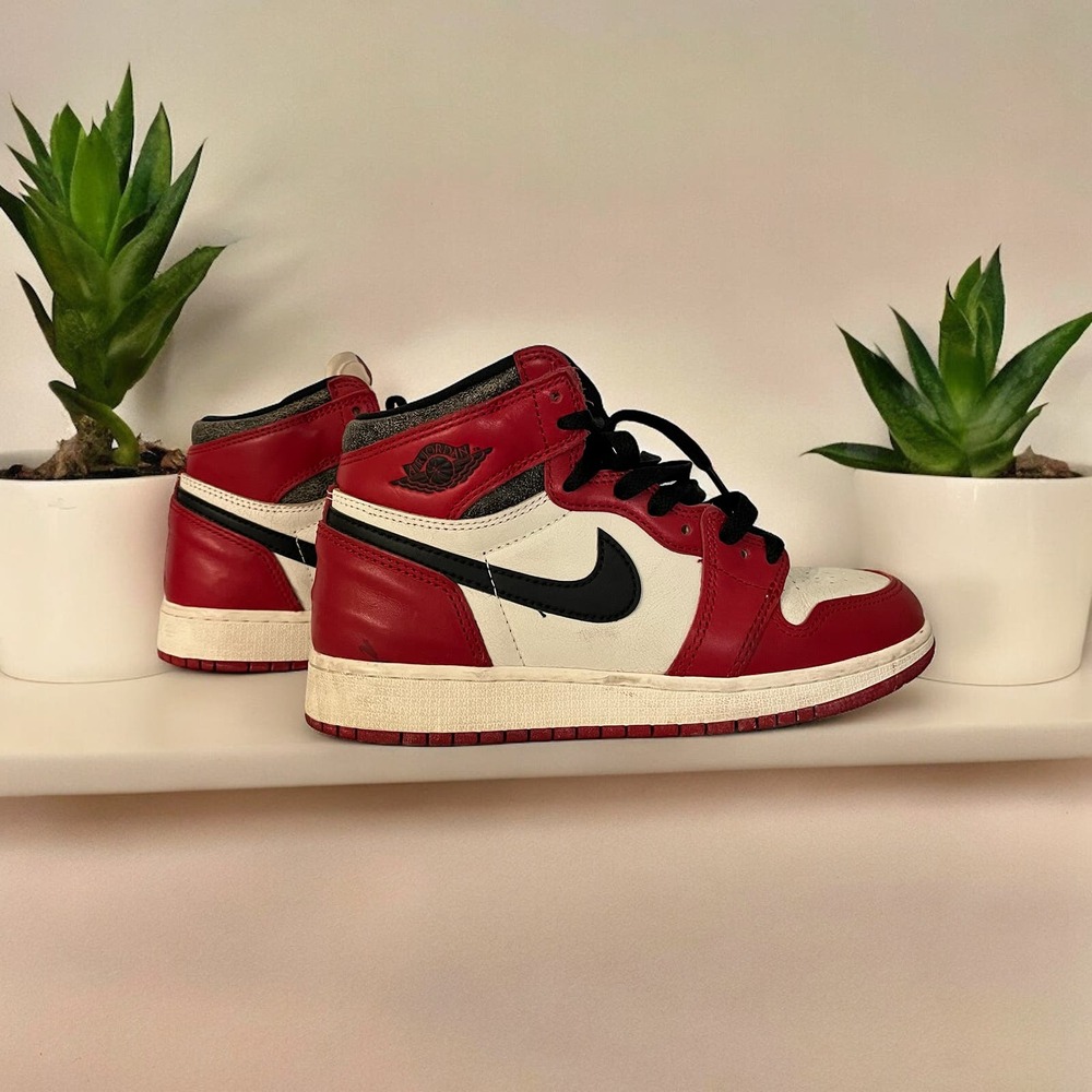 Jordan 1 Chicago Lost and Found Retro High OG - 4.5Y / Women's 6 - Picture 4 of 8
